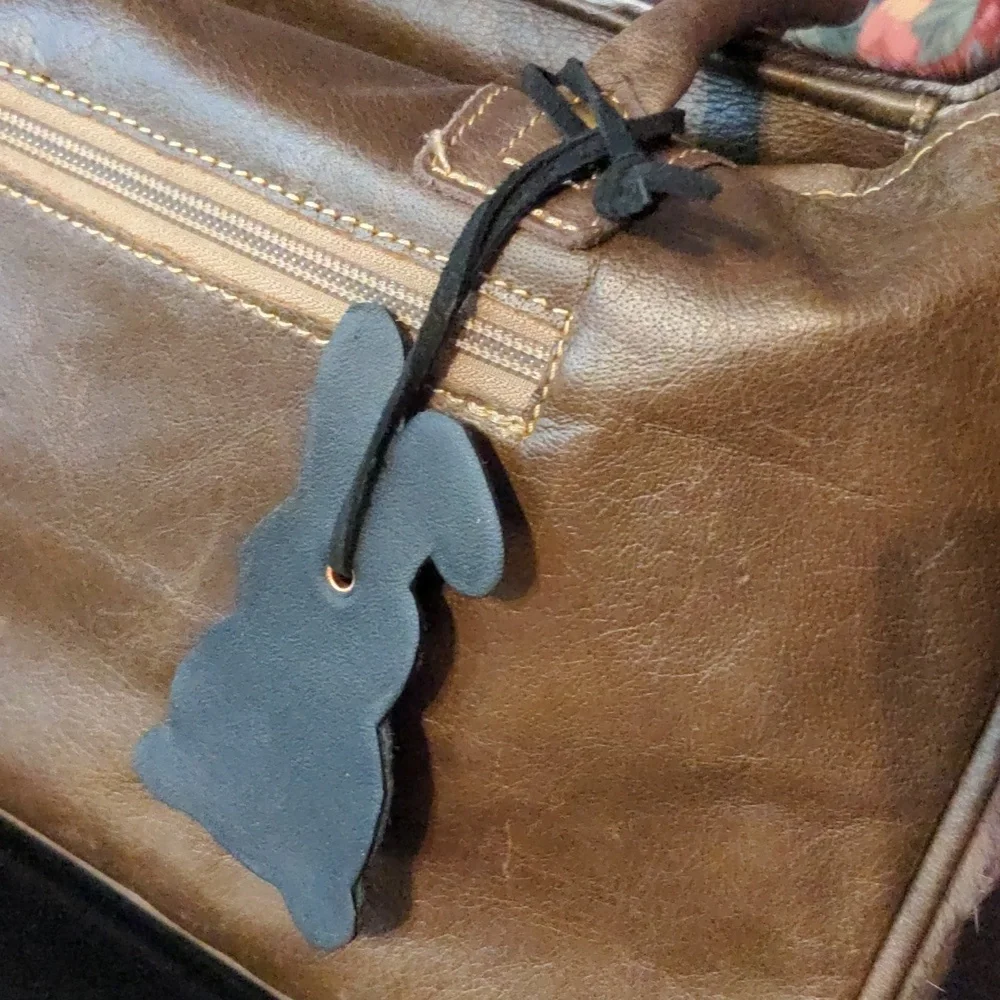 Handmade Genuine Leather Minimalist Bunny Rabbit Bag Charm Black #02 - Picture 7 of 7